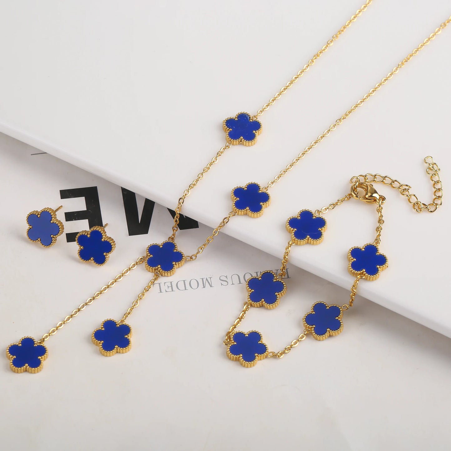 Adjustable New Design Gold Plated Stainless Steel 316L Plant Flower Bracelet with Five Leaf Petals Women'S Luxury Gifts Clover